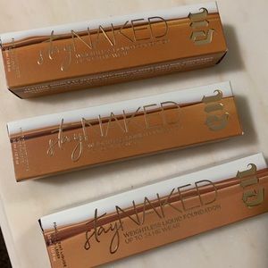 Urban Decay Stay Naked liquid Foundation